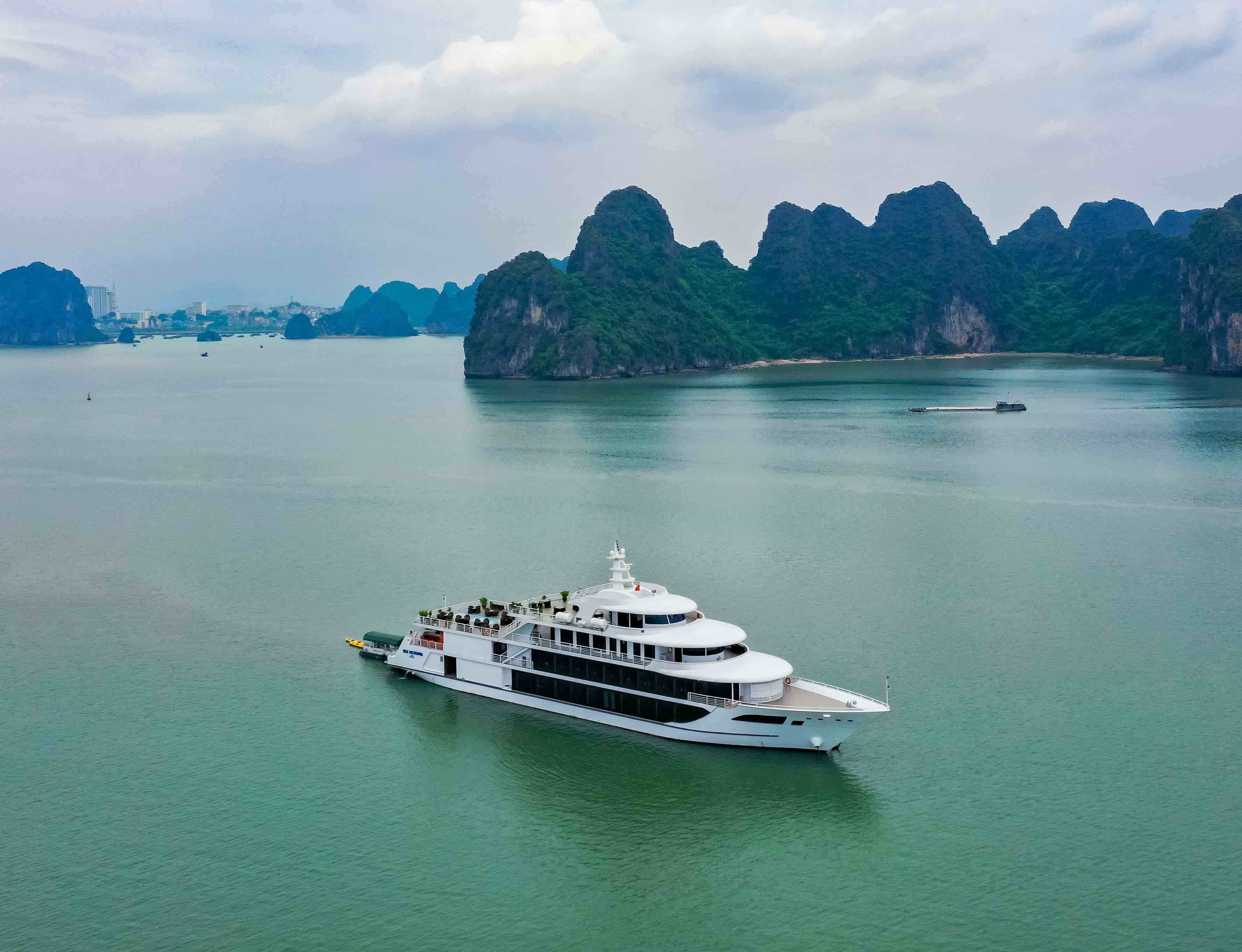 Long Khanh Island Vietnam cruise port schedule